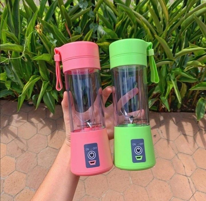 Rechargeable Portable Mini Juicer Blender – 6 Blades, 380ml Outdoor Juicing Cup [Random Color]